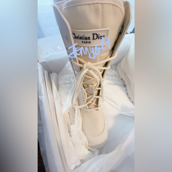 Dior Elegant Boots - Picture 10 of 12